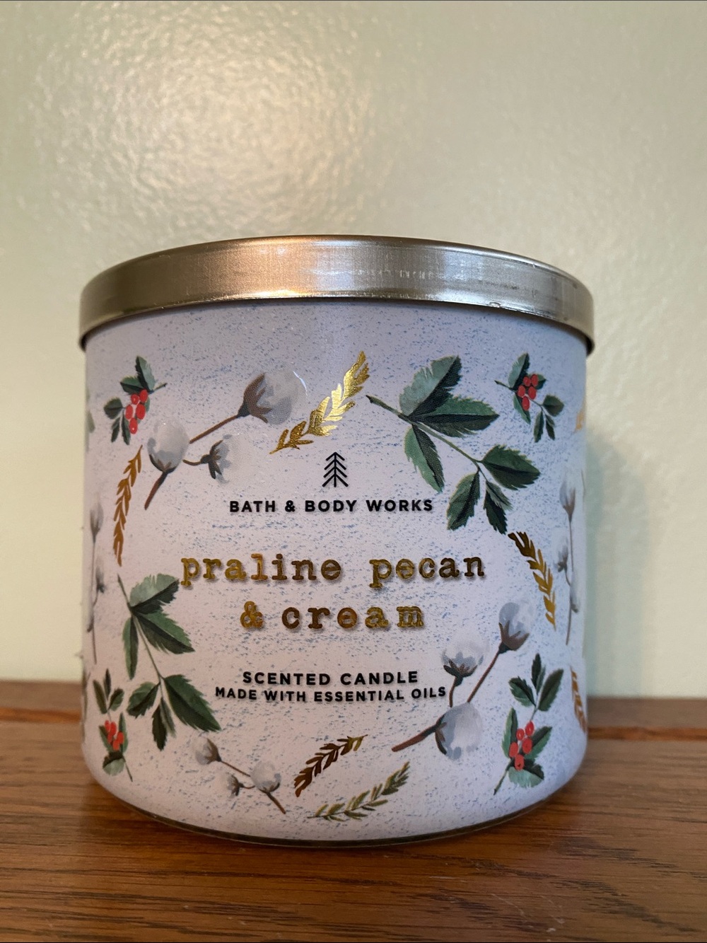 Bath & Body Works Praline Pecan & Cream Three Wick Candle  14.5 oz